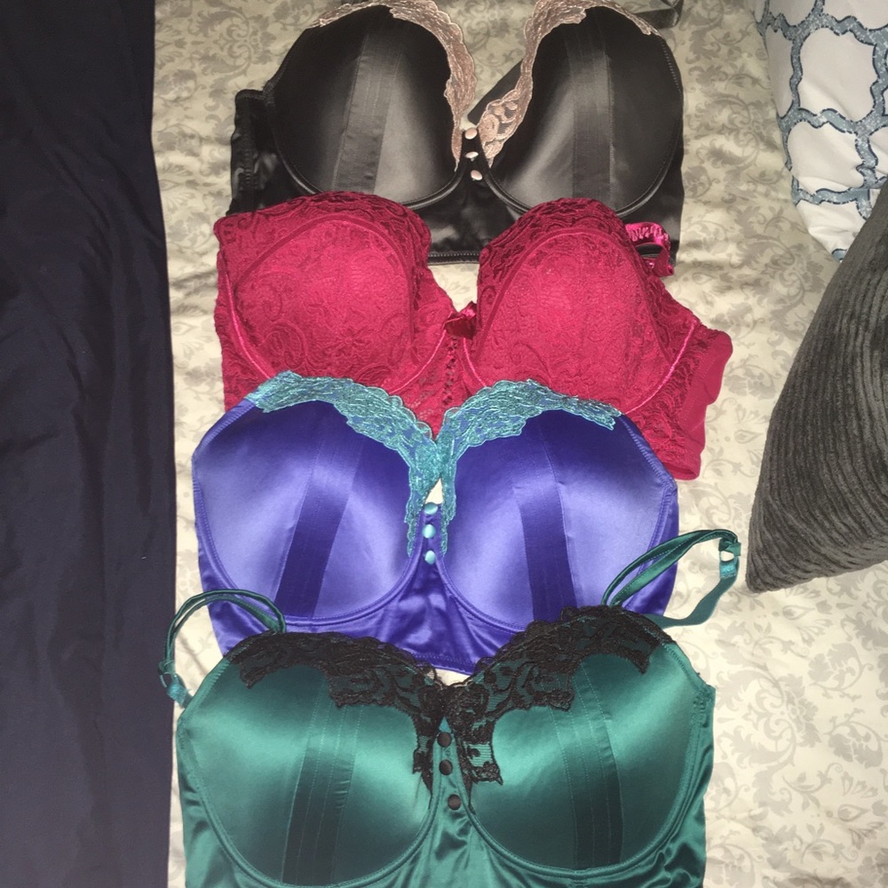 4 AdoreMe bras 40DDD or 40F never worn